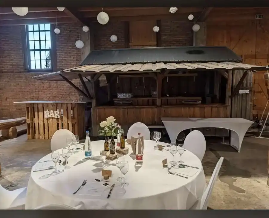 Bierwagen in der Scheune